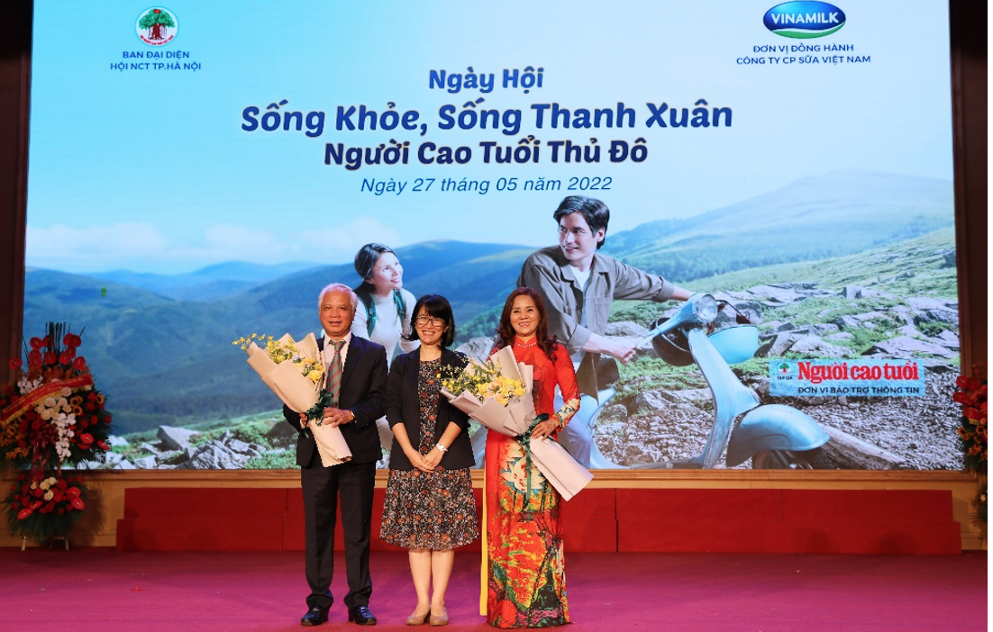 Vinamilk[-]khởi[-]động[-]chuỗi[-]ngày[-]hội[-]"Sống[-]khoẻ,[-]sống[-]thanh[-]xuân"[-]hướng[-]đến[-]người[-]cao[-]tuổi[-]cả[-]nước